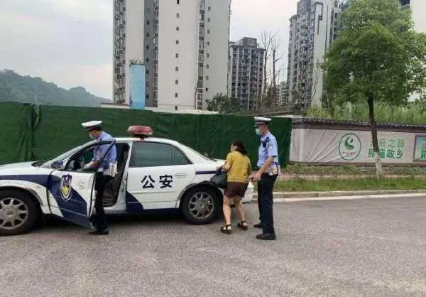 监考老师竟忘带监考证,老师不带监考证不能监考吗?