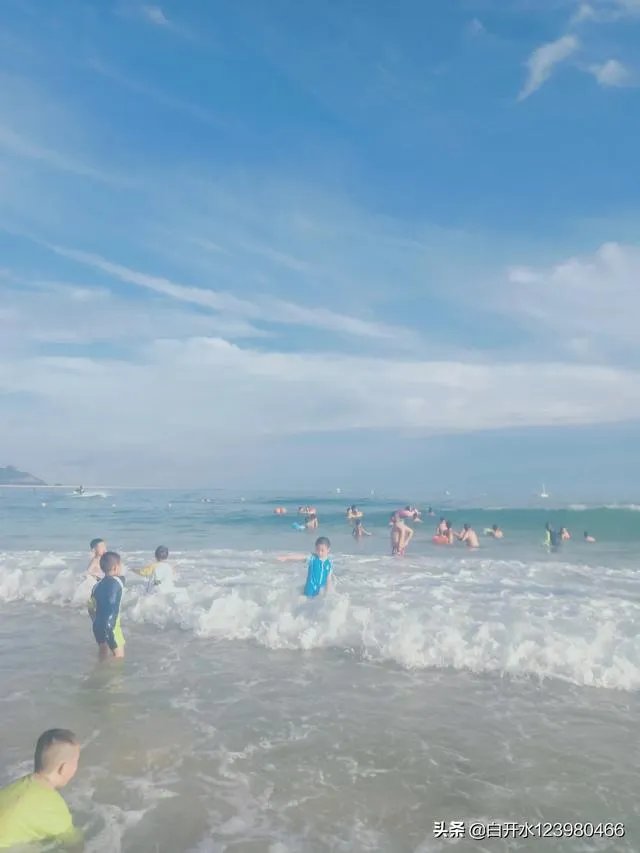 去海边玩都要带什么?