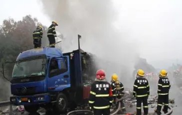 沪蓉高速货车起火情况如何?