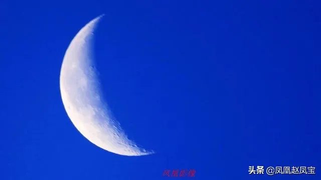 你曾拍过或者见过的最美的月亮是什么样的?