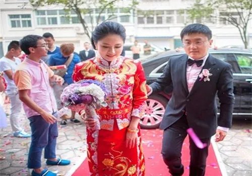 结婚的风俗有哪些 婚礼习俗有什么讲究