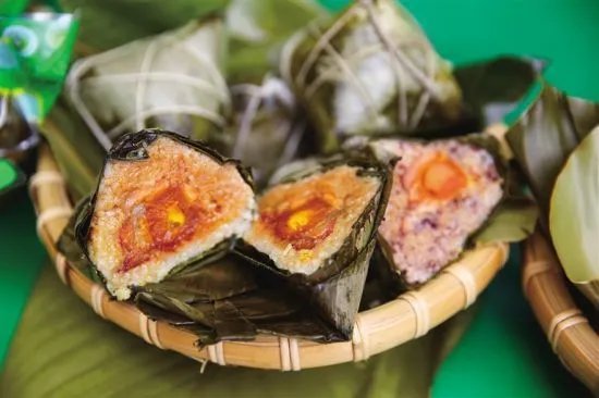 三角粽子的包法视频慢动作