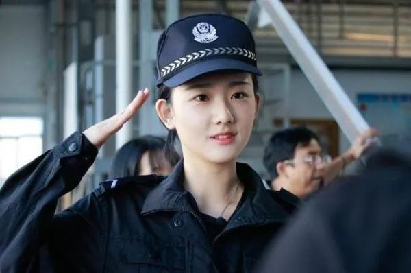 中戏校花葛施敏的家庭背景怎么样?