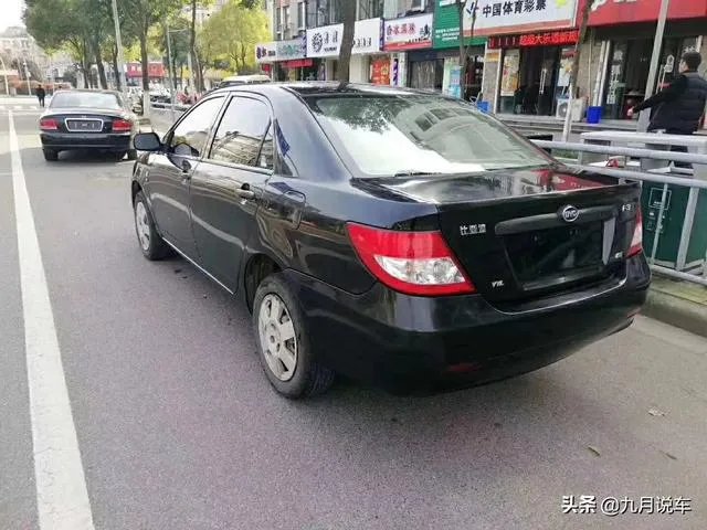 一万元左右买个二手车，是什么样的车好一些？