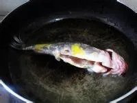 嘎鱼炖豆腐的家常做法？