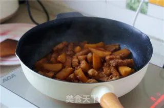 土豆红烧肉