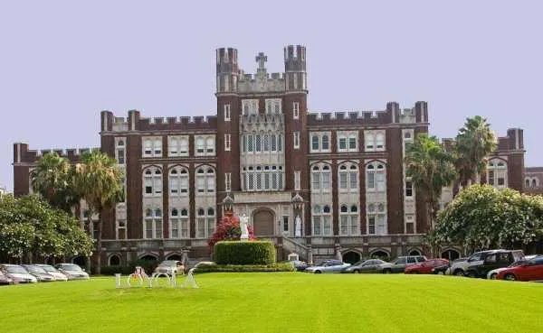 美国芝加哥有几个著名的大学