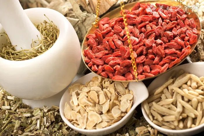 小蜜蜂紫草膏的保质期有多久？