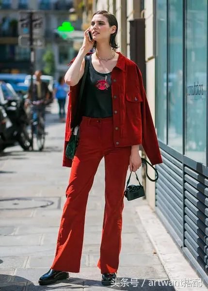 今年秋季比较流行什么样的外套呢?