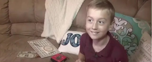 九岁男孩为什么给川普发工资?