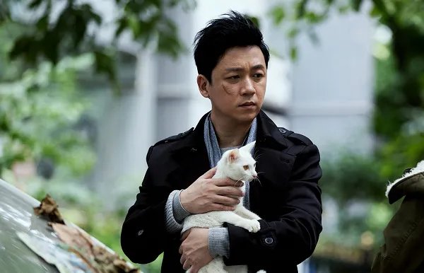 虽然说潘粤明的演技炉火纯青,为啥又能火一把?