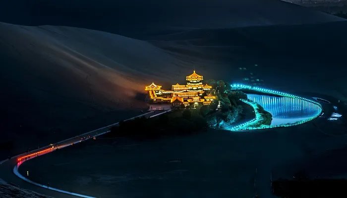 月牙泉位于我国哪个省 月牙泉位于我国哪个省份