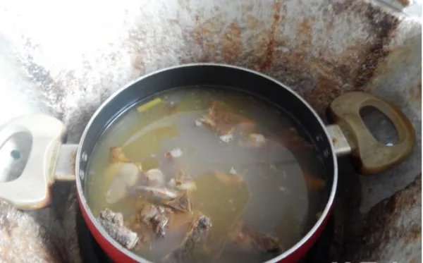 牛骨汤的做法