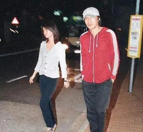 周星驰有女朋友吗?