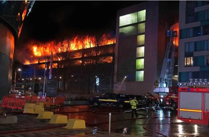 英立体停车场发生火灾造成怎样的损失?