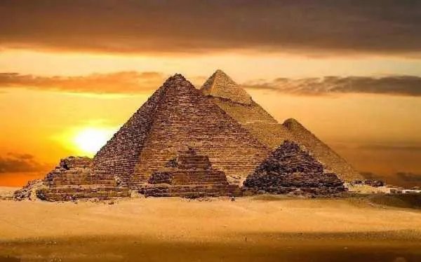 埃及金字塔未解之谜有哪些？？？