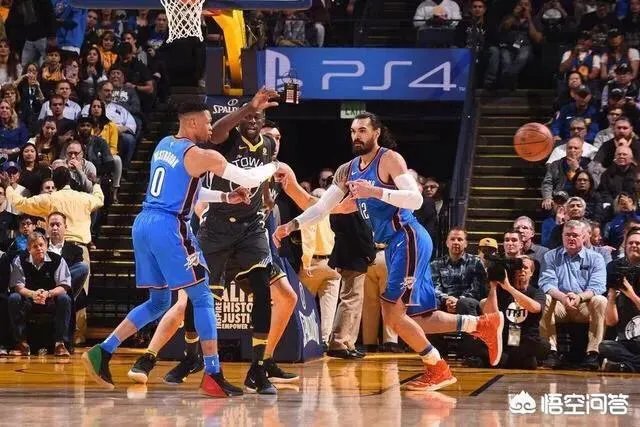 威少对阵热火狂摘18个篮板，如何看待他为了场均三双刷数据的行为？