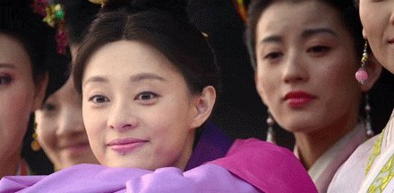 还珠格格里的老佛爷真的是甄嬛吗?