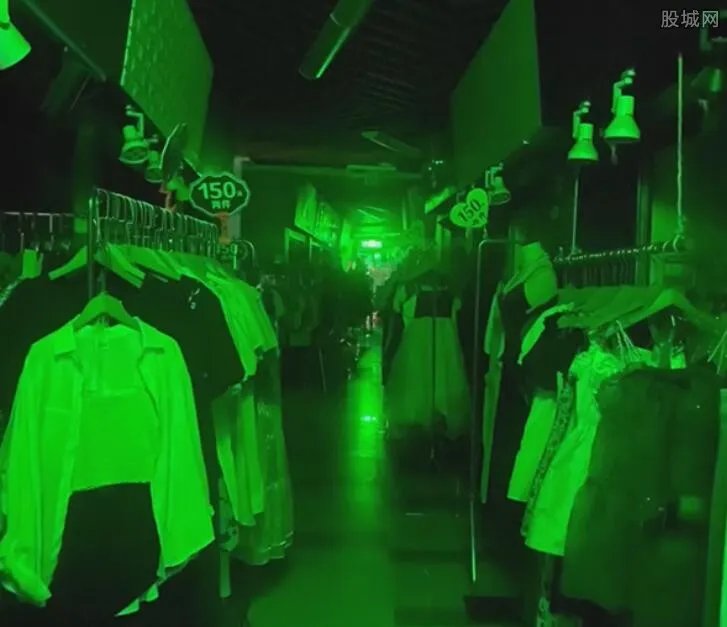 节电下的成都：逛商场如密室逃脱 妥妥的鬼屋既视感