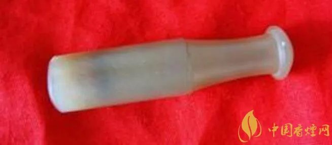 老和田玉烟嘴怎么样 老和田玉烟嘴的作用