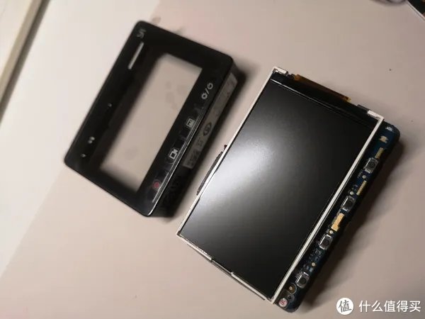 小蚁行车记录仪复活记(简单拆解+换电池)