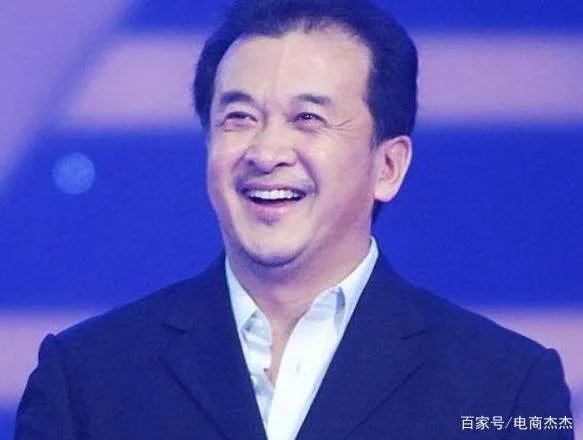 多年不见的黄宏一天内被免职带走,已经六年了,现状令人担忧,怎么回事?