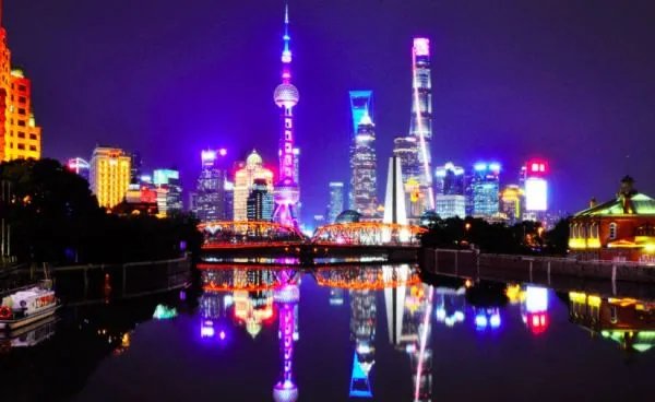 东方明珠高多少米？