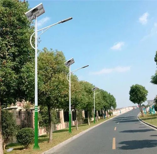 太阳能路灯是多少伏