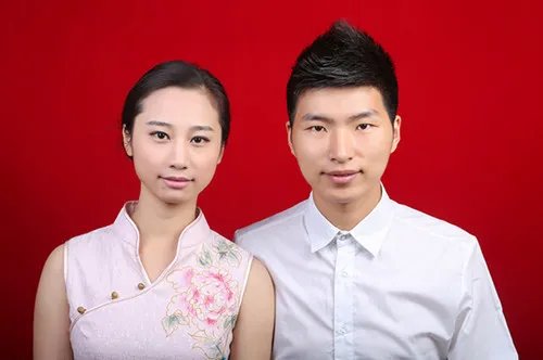 结婚证图片制作有什么标准 结婚证图片怎么拍好看