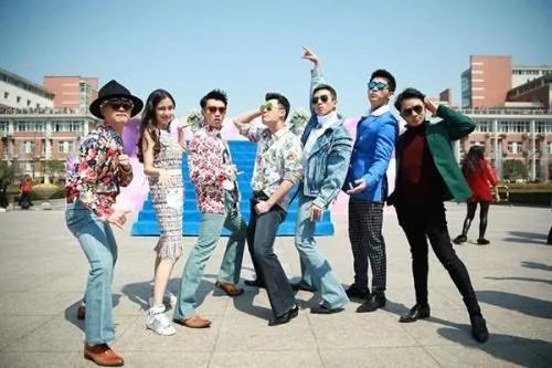 众所周知安慕希是“跑男”的赞助商,为什么邓超在节目中从来都不喝安慕希?