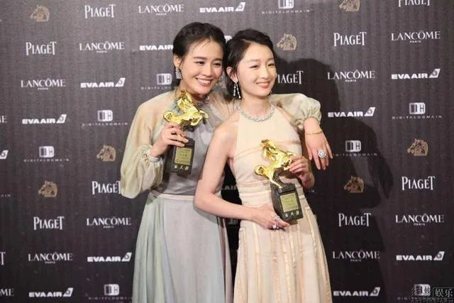 周冬雨探班马思纯，你怎么看？