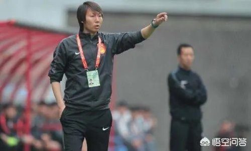 知名足球媒体人袁野爆料称，国足主帅三周后出炉，22冠王领跑，李铁还有机会吗？