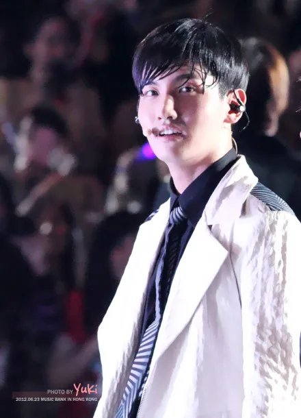 郑先珉的人物介绍