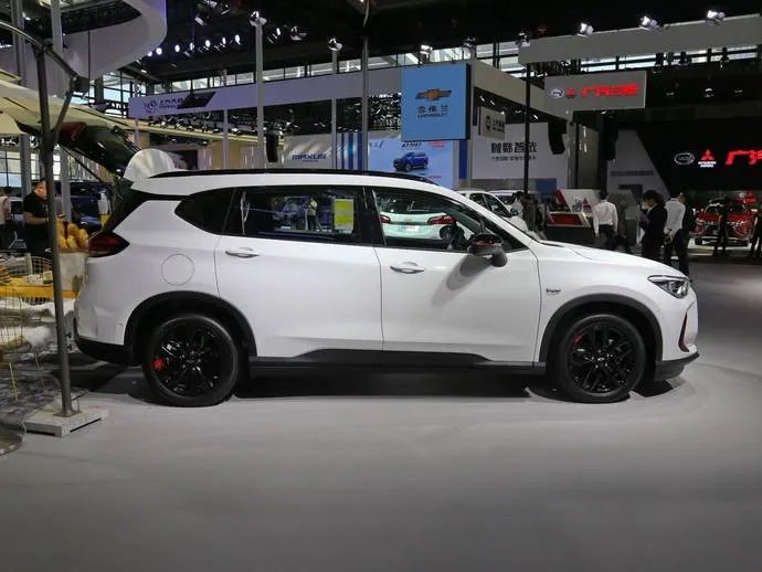 君越2.4油耗多少,新款别克君越油耗是多少）