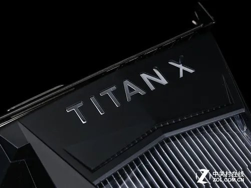 地球最强单芯卡王 NVIDIA TITAN X首测