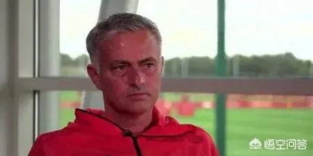 布莱顿3比2战胜曼联,如何评价这场比赛中曼联的战术和球员的表现?