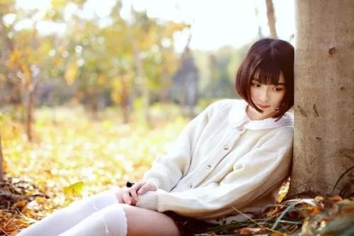 迪丽热巴玩宝宝滤镜可爱甜美,有个爱卖萌女朋友什么感受?