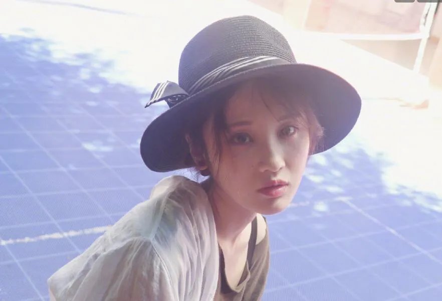 张慧雯为什么看起来特有气质 她和刘亦菲很像的对比照