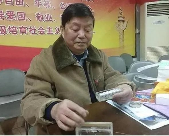 谁用魔术讲力学走红？