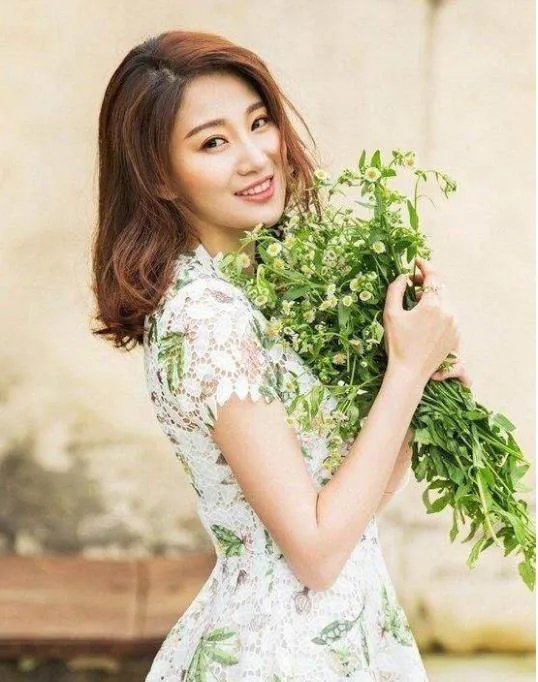 侯梦莎个人资料与老公简介:侯梦莎老公是任柯诺吗