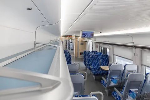 高铁占座犯法吗