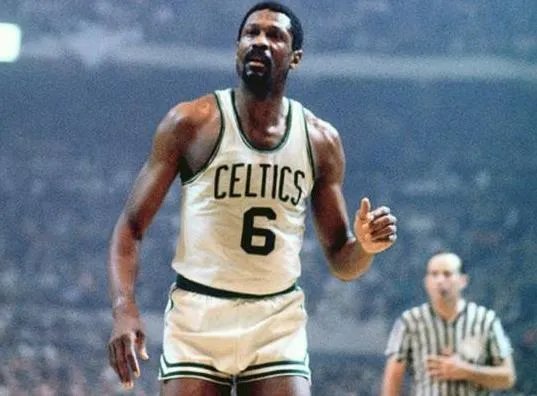 如何评价比尔拉塞尔历史地位