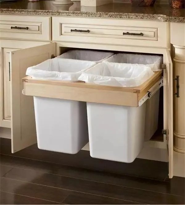 厨房里的垃圾箱,现在流行这样设计!