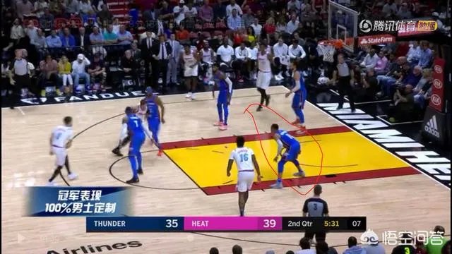 威少对阵热火狂摘18个篮板，如何看待他为了场均三双刷数据的行为？