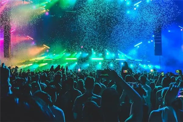 泉州十大酒吧排行榜:赫本酒吧上榜,潮人酒吧第七