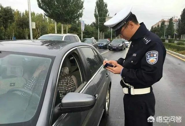 朋友要借我驾照去扣分,我以后买车了会有影响吗?