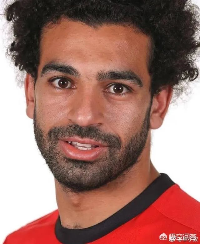 如何看待乌拉圭VS埃及,萨拉赫没在首发名单里?