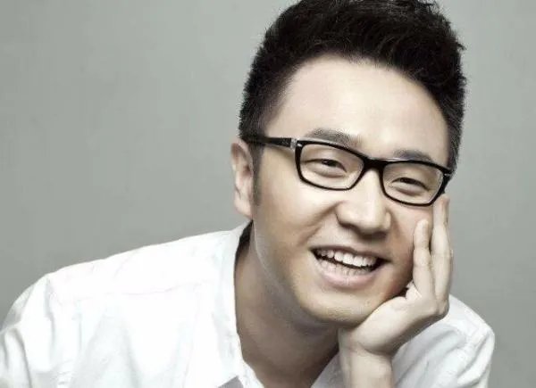 王铮亮吐槽的是哪位新人说了什么？