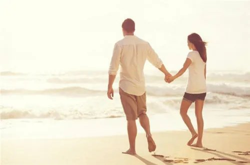 不知道和女孩子聊什么了怎么办 跟女生聊天应该注意哪些