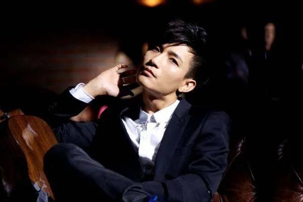 张杰俞灏明他们那届快男，前十强分别是哪些人？按名次说